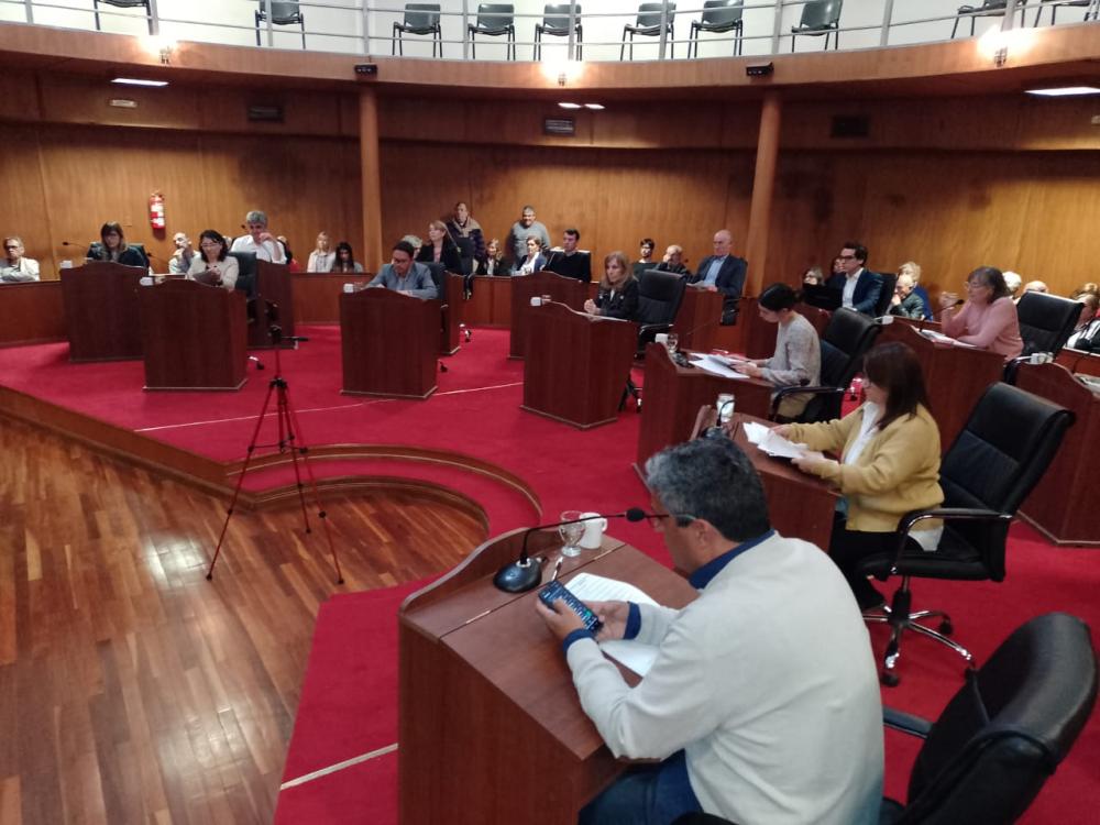 La oposición se une para repudiar las acusaciones de Quarleri contra un concejal