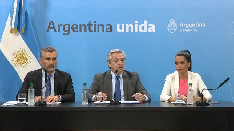 Anuncian aumento del 13% para jubilaciones y AUH y un plan de medicamentos gratis