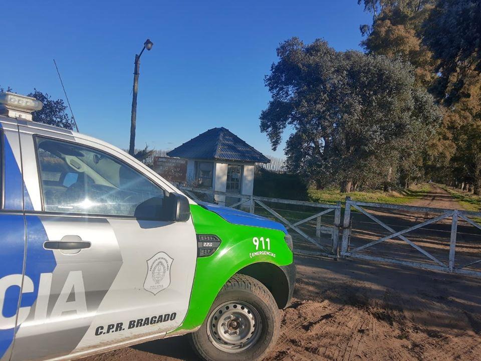 Robaron una camioneta en el campo de un funcionario policial