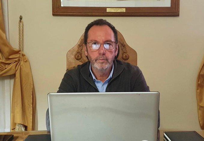 El Intendente de Casares dio positivo de coronavirus y se cerró la Municipalidad