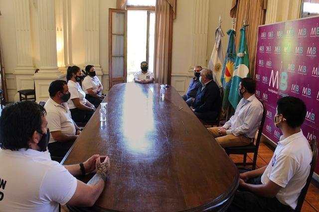 La ciudad libre de retenes: el Intendente recibió al personal que trabajó en los bloqueos