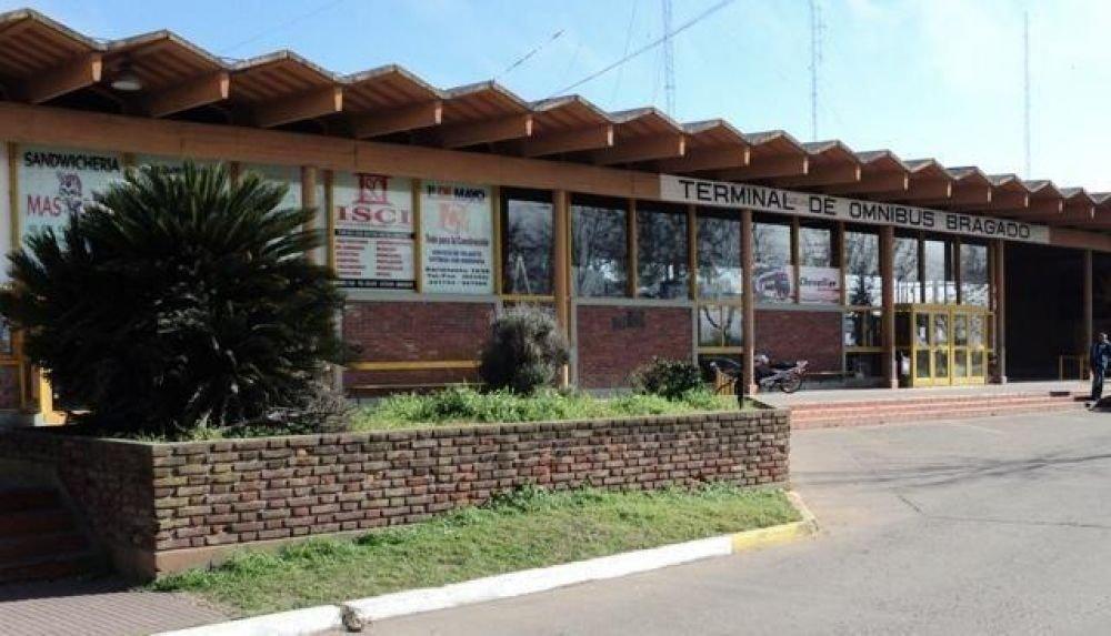 Aprehendieron a un sujeto que causó daños en la terminal de micros