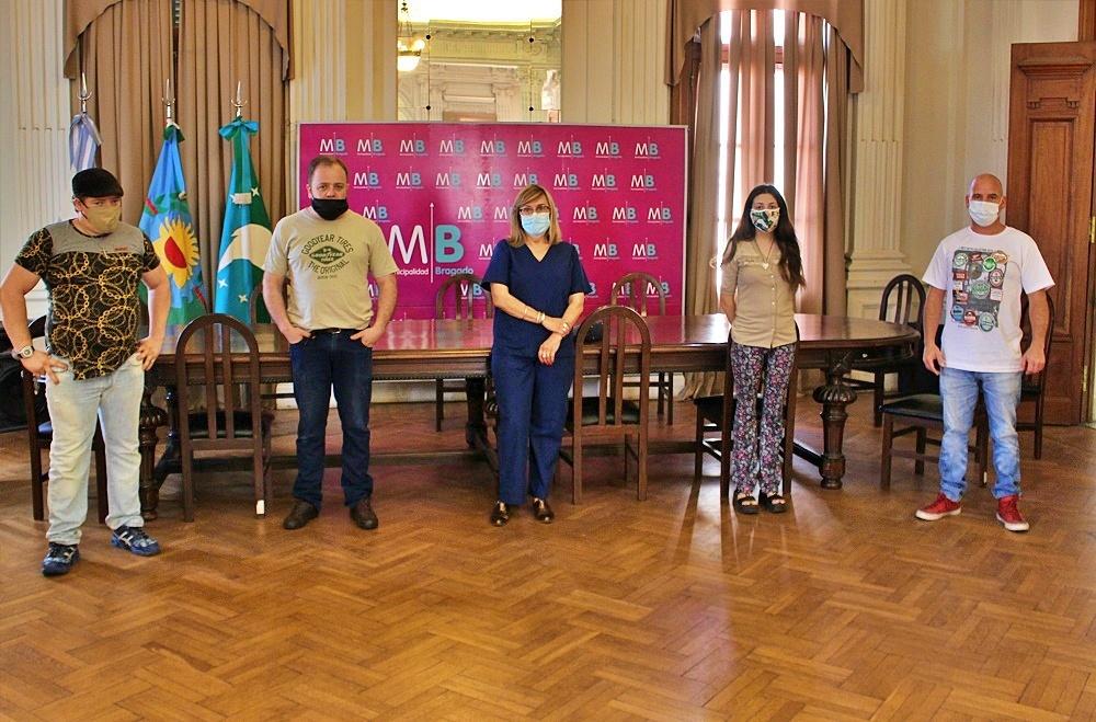 Movimientos sociales participan de un operativo anti dengue en los barrios