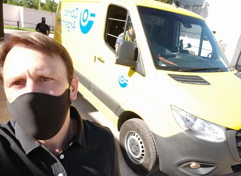 Vacuna rusa: Marini acompañó su llegada y aclaró que fue “una acción de trabajo más”