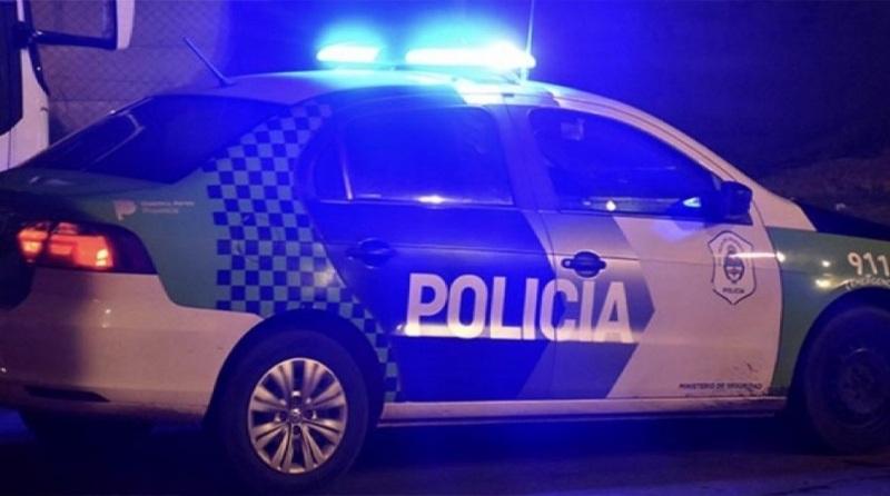 Dos jóvenes que circulaban en una moto fueron demorados por realizar maniobras peligrosas