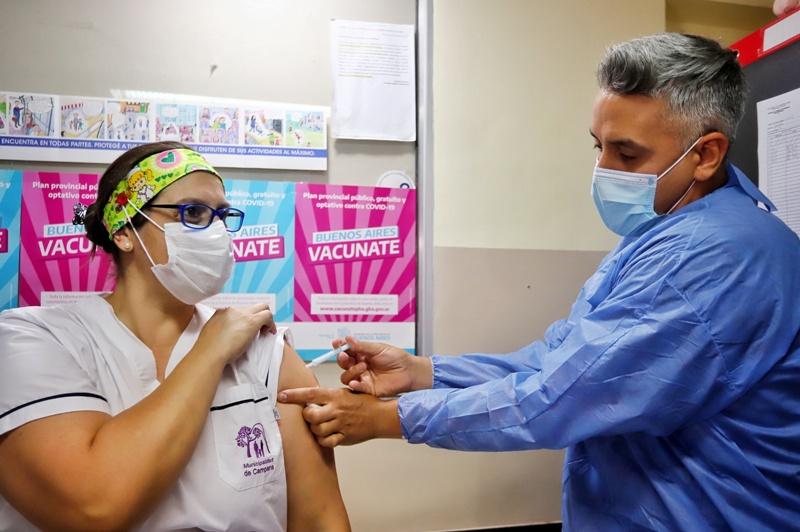 La Provincia dice tener 45 mil trabajadores de la salud vacunados contra el Covid