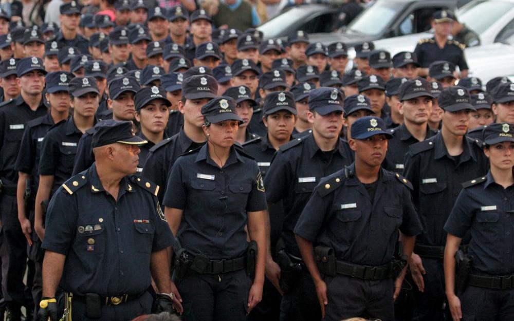 Anunciaron un aumento salarial del 6,8% para el personal de la Policía de la Provincia