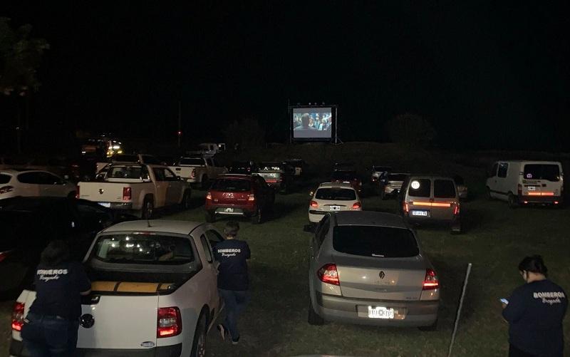 La magia del autocine regresa al parque lacunario