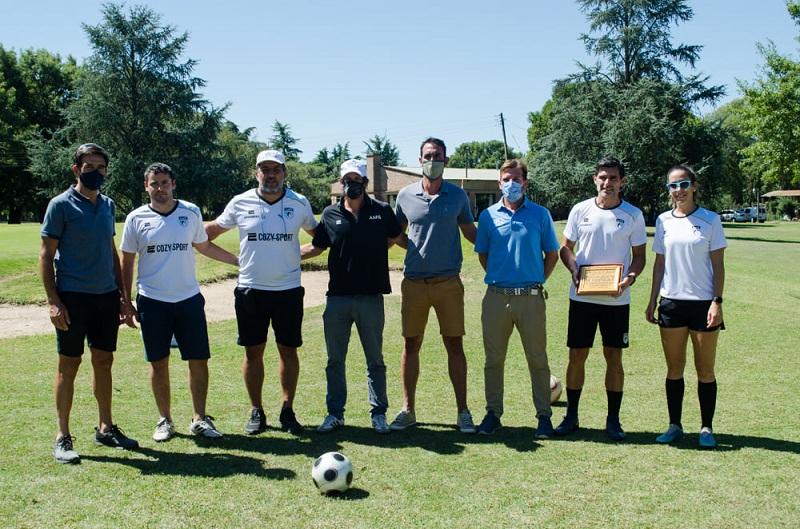 Bragado abraza a la selección argentina de footgolf