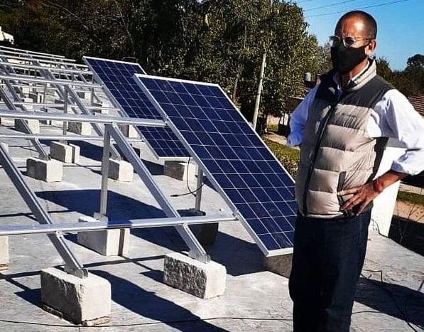 Comenzó en Comodoro Py la instalación de paneles solares para escuelas