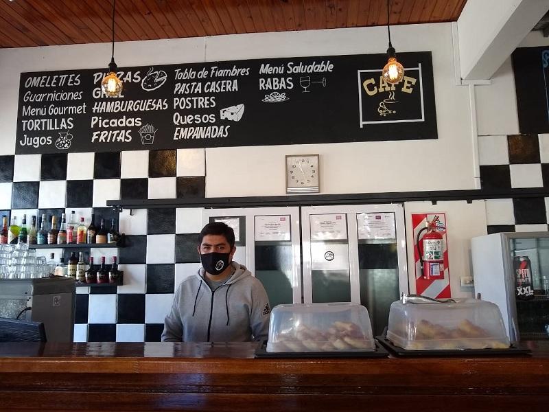 Expectativa y alegría por la inauguración de gran local gastronómico