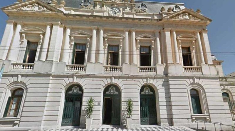Gatica convocó a una reunión de urgencia para evaluar el retroceso de fase