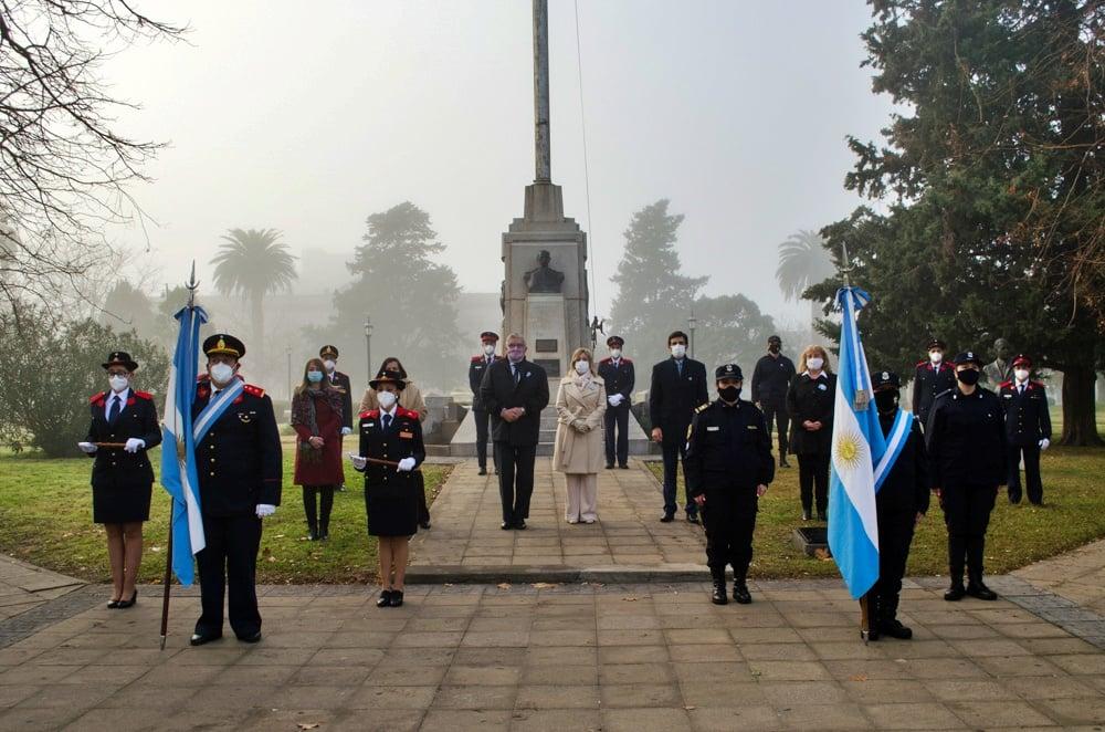 Se realizó el acto oficial por el Día de la Bandera y en recuerdo a su creador