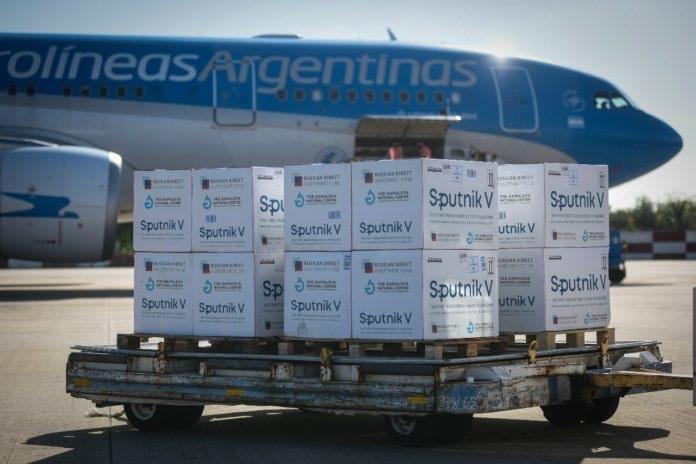 Sputnik V: Vizzotti confirmó la llegada de más dosis del componente 2 