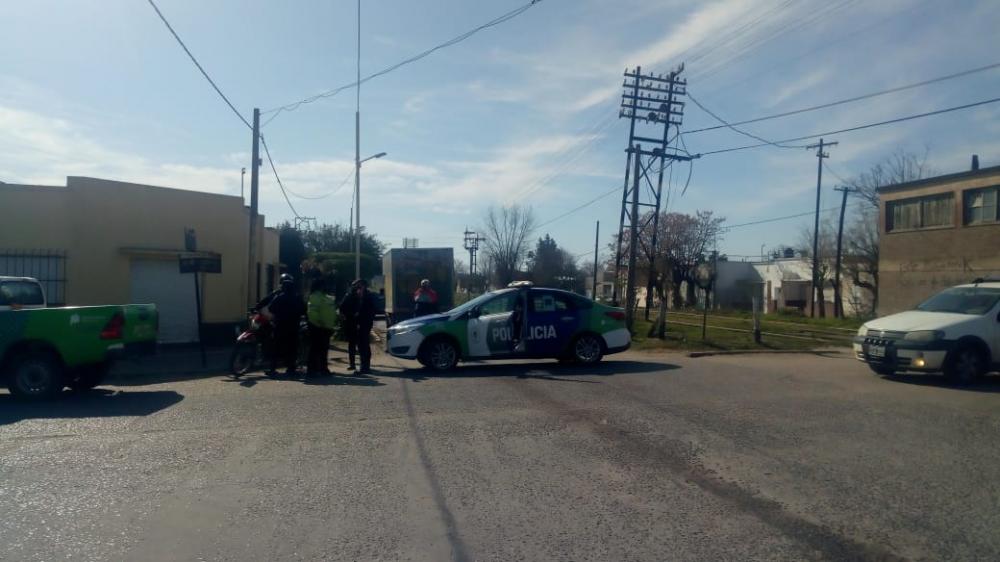 Un camión generó problemas en el tránsito tras derramar gasoil en más de 10 cuadras
