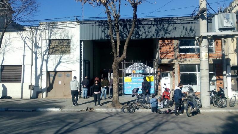 Covid: comenzarán a vacunar menores con comorbilidades