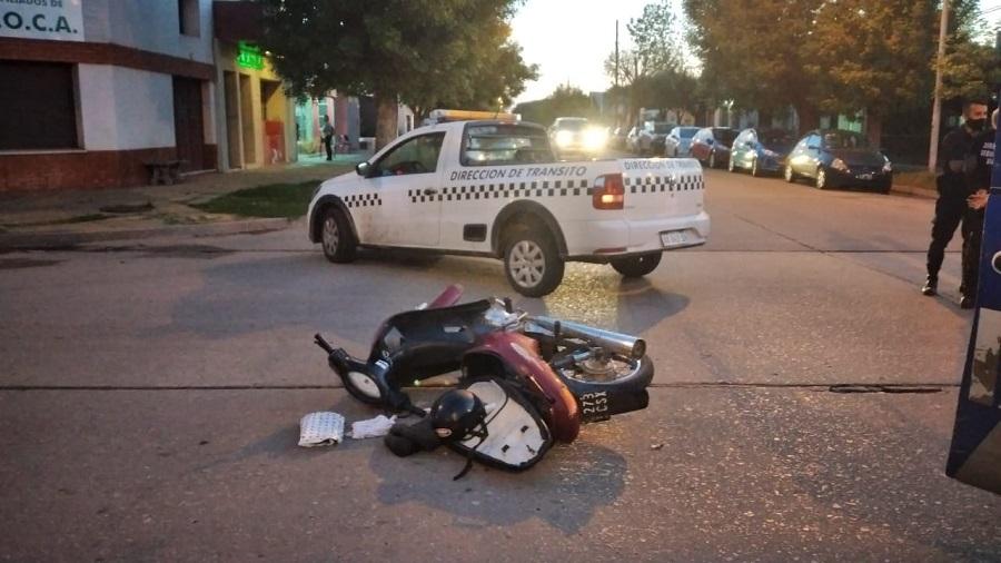 Otro choque entre moto y auto en Escalada y Barrera