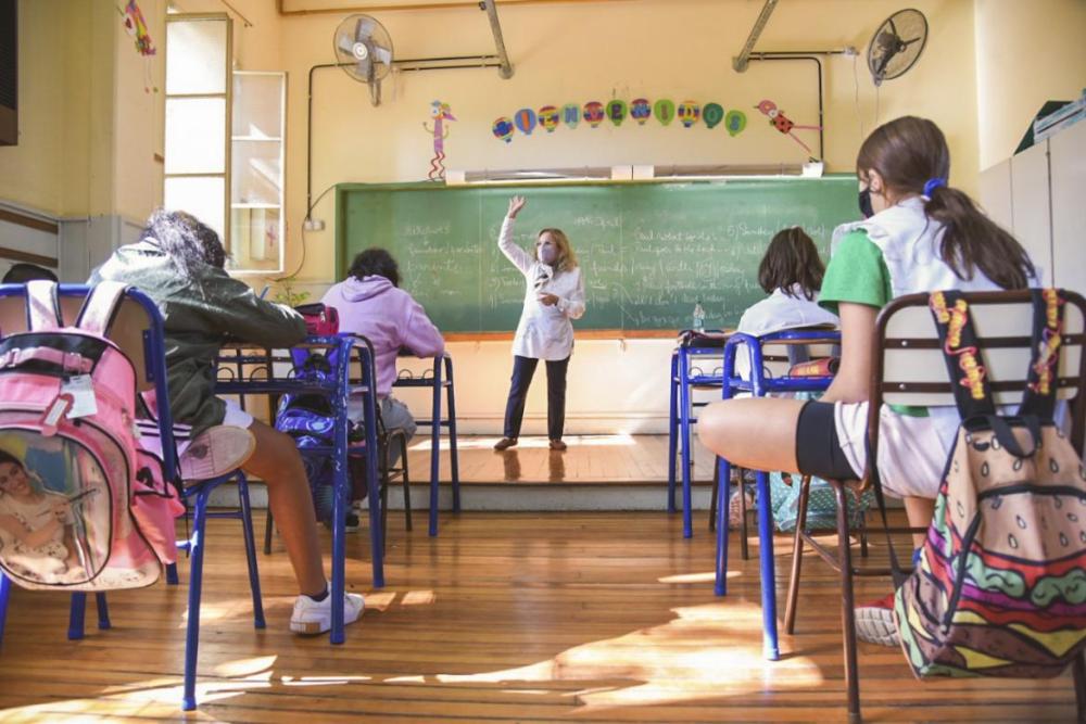 Las clases presenciales comenzarán el 2 de marzo de 2022 y habrá un mínimo de 190 días