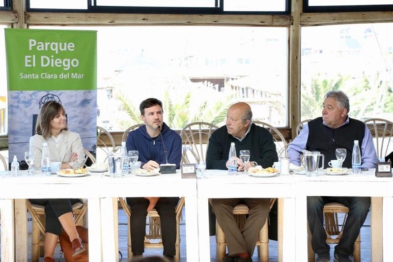 Temporada 2022: Costa se reunió con empresarios, productores y comerciantes