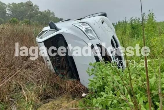 Oficial de policía bragadense volcó cerca de Chivilcoy 
