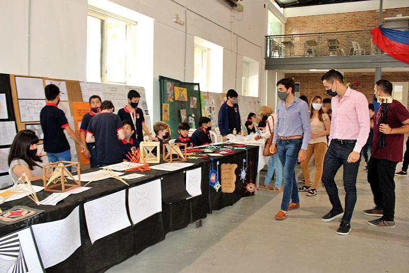 En la Escuela Técnica se desarrolla la muestra anual con presencia del Intendente interino