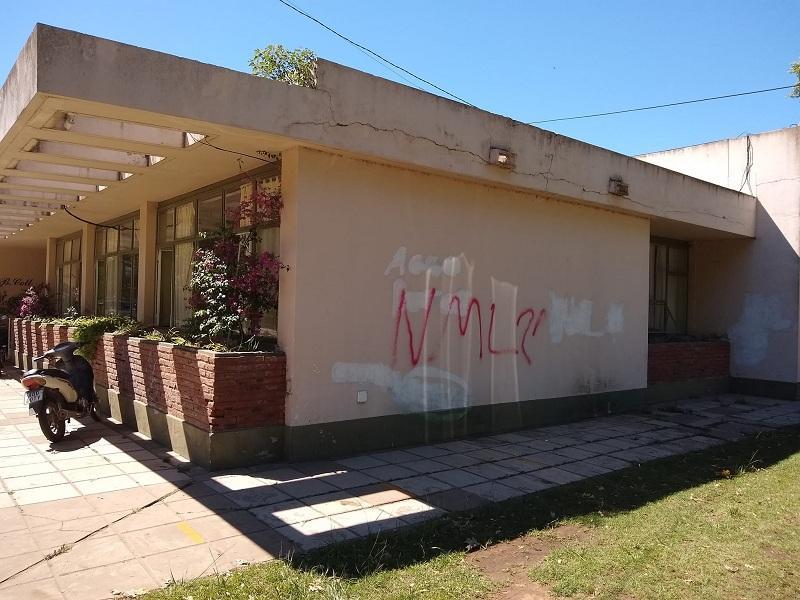Identificaron a los estudiantes que realizaron pintadas en Agrotécnico 
