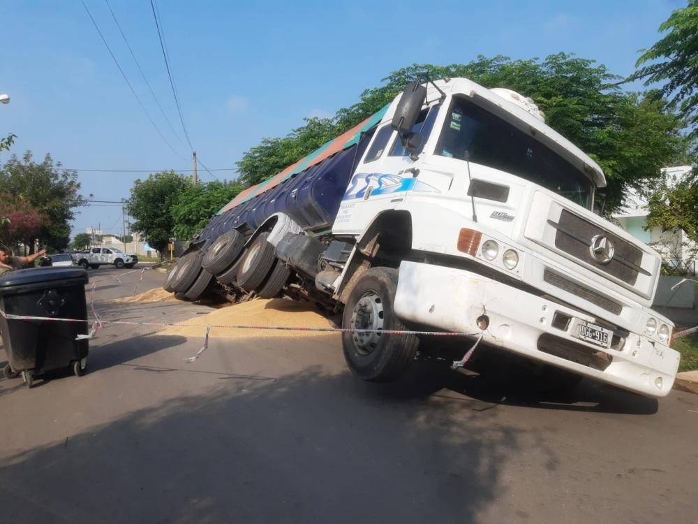 Un camión de Bragado rompió el asfalto en Chivilcoy y ahora el municipio pide resarcimiento 