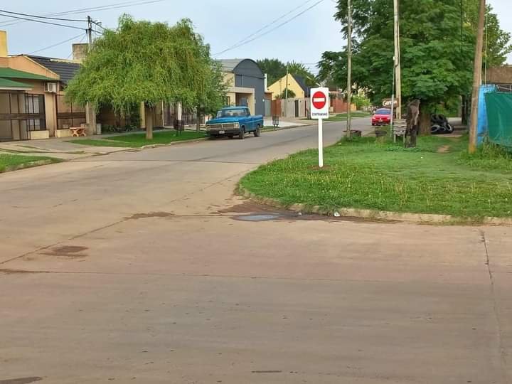 Calle 12 de Octubre ahora es una sola mano en Pueblo Nuevo