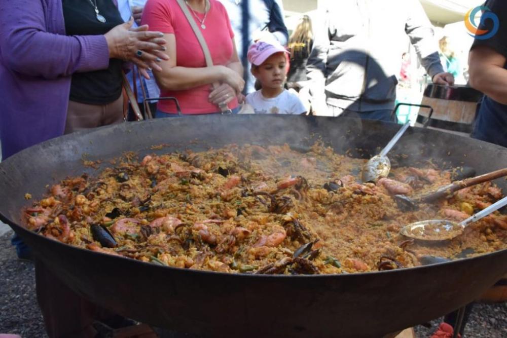 Con La Nueva Luna y Grupo Karicia, vuelve la feria gastronómica a Bragado