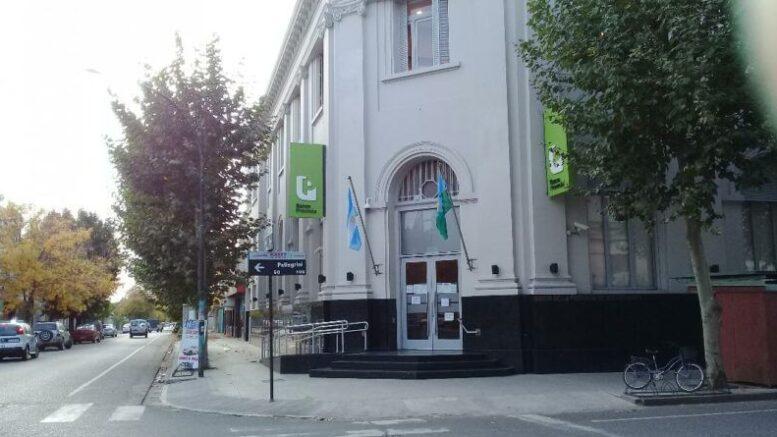 ¿El corralito de Alberto?: en el Banco Provincia de Chivilcoy no entregaron dólares a los ahorristas