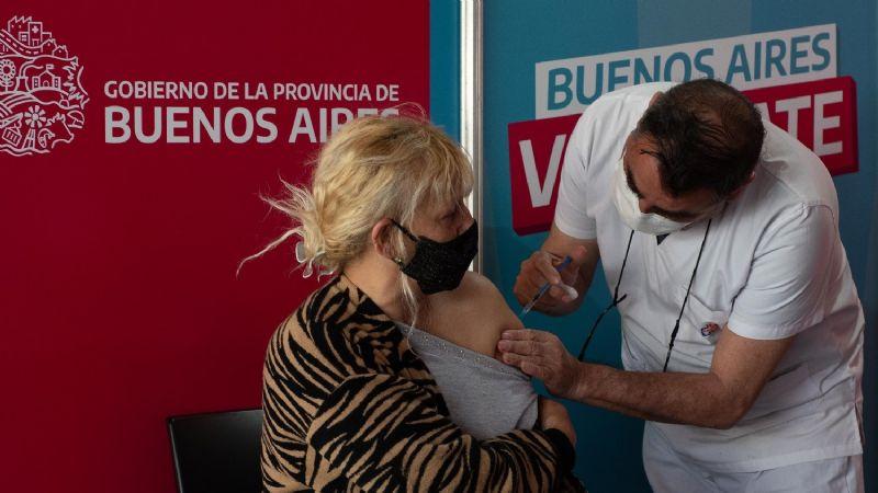 Los mayores de 50 años ya pueden aplicarse la quinta dosis contra el covid