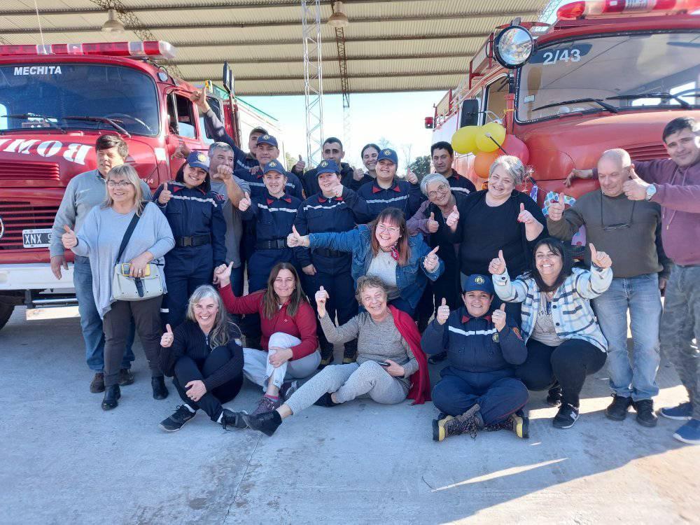 Alegría del pueblo mechitense por la llegada del segundo autobomba