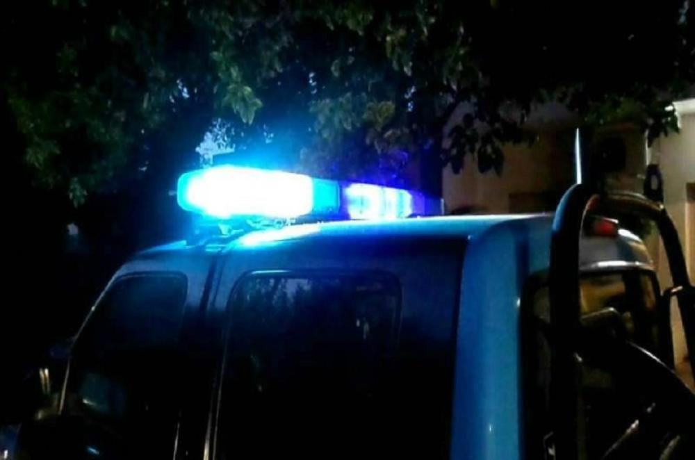 Rompieron el vidrio de una camioneta y se llevaron dinero