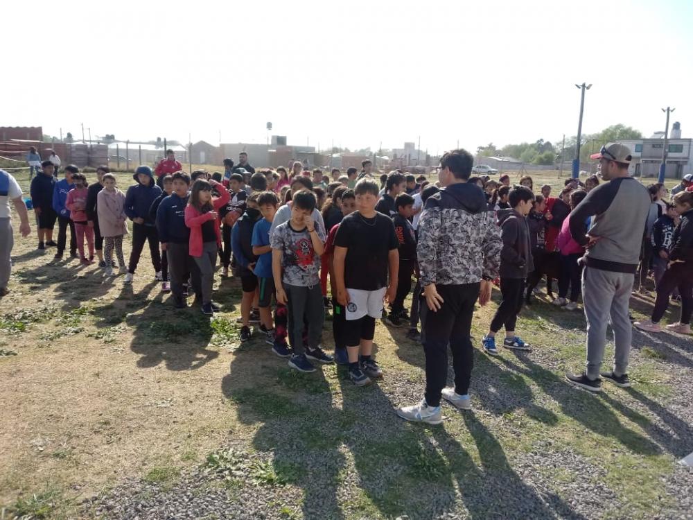 Escuelas primarias del todo el distrito participaron del Torneo Futuro en el CEF