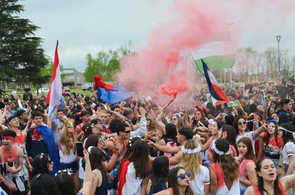 Alegria y colorido en la previa del día de la Primavera y el Estudiante