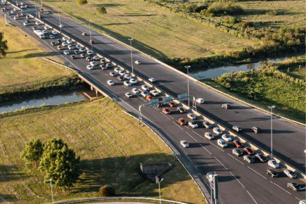 Refuerzan controles en rutas bonaerenses por el fin de semana largo