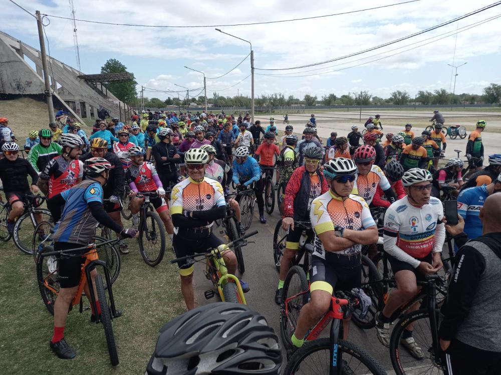 Rodada para concientizar y plegaria por la salud del ciclista accidentado