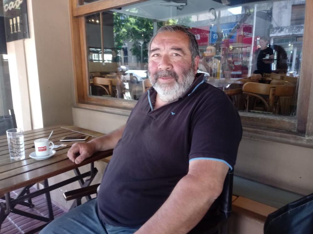 Fue despedido del ferrocarril en los 90 y encontró en el reparto de diarios su medio de vida