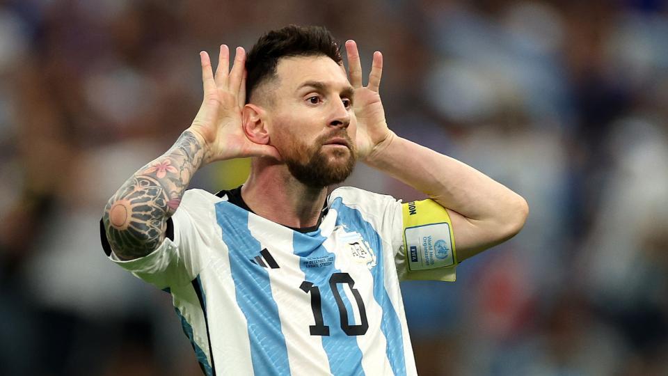 El periodista bragadense Cristian Grosso llamó "vulgar" y "pendenciero" a Messi en diario La Nación y lo liquidaron