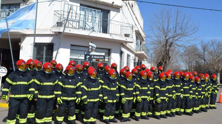 Bomberos Voluntarios declararon persona no grata a un viceministro de la Nación y anunciaron un sirenazo