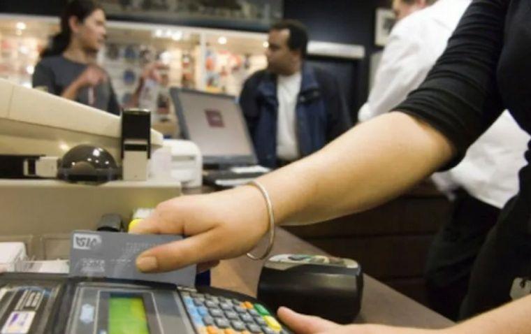 Empleados de comercio acordaron una suba de 101% y el básico quedará en $182.700