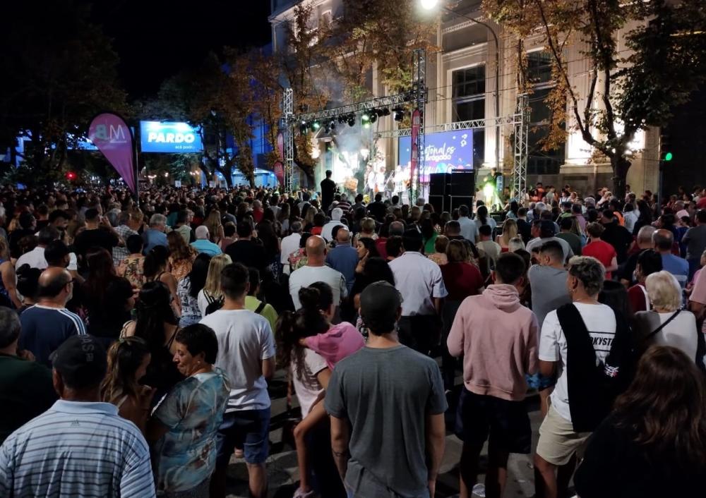 Sigue el éxito de las Peatonales y el próximo domingo se despide el ciclo