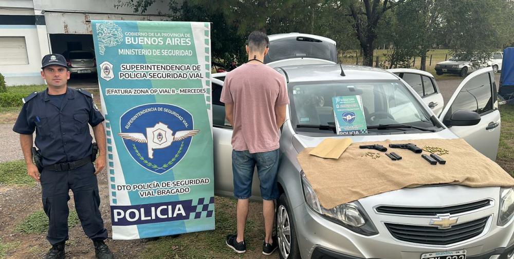 Secuestran armas de fuego durante un operativo de rutina en la ruta
