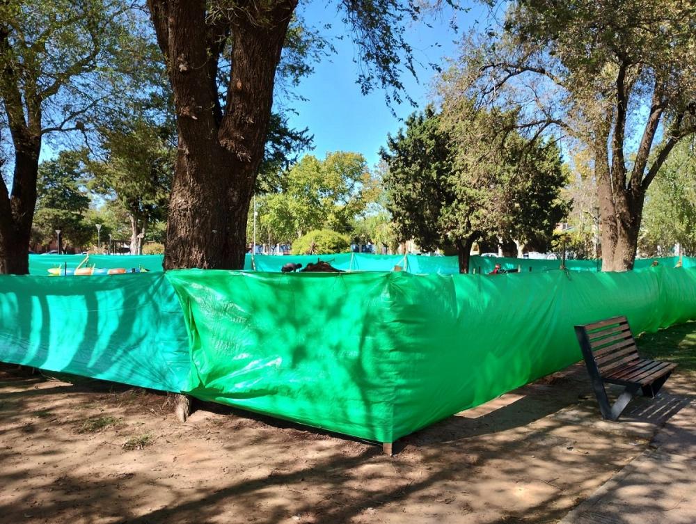 Preparan la plaza San Martín para la incorporación de nuevos juegos