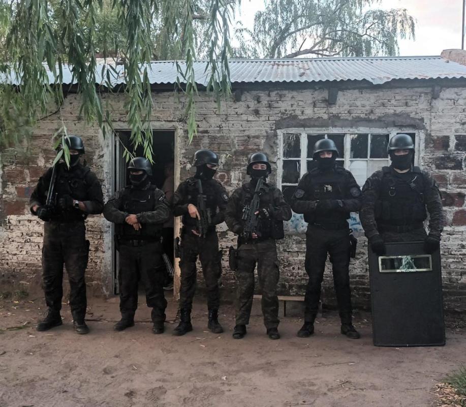 Robo de motos: allanamientos, detenciones y tres menores implicados