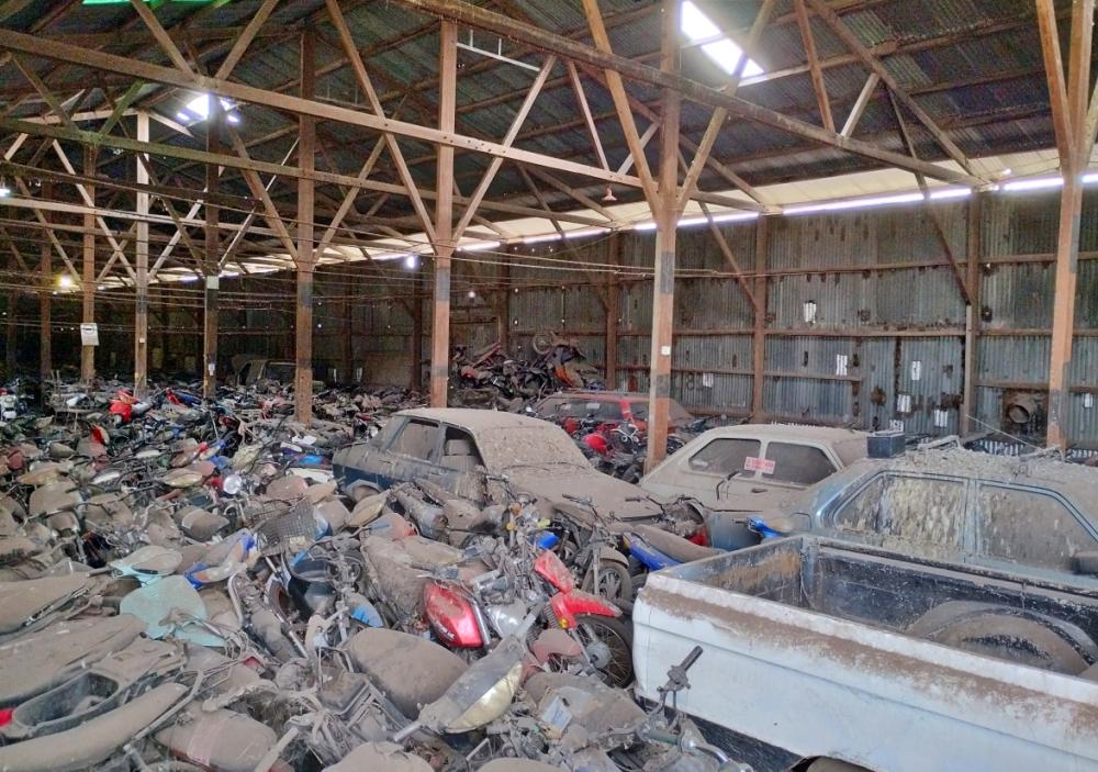 Compactaron 56 motos y 22 autos retenidos en Tránsito