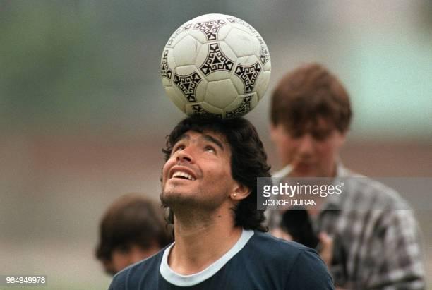 Expone en el Constantino el fotógrafo que logró la famosa imagen de Maradona haciendo "jueguito"