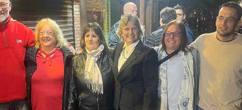 Carla Bruno mantiene su convicción de pelear la intendencia e inauguró su local partidario
