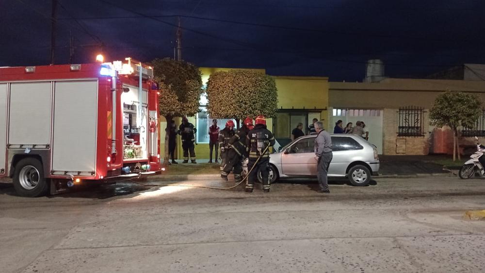 En su día los bomberos debieron asistir a un automovilista que sufrió un percance
