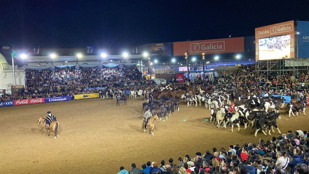 En vivo: Finaliza la Expo Rural de Palermo con el ingreso de tropillas en la pista